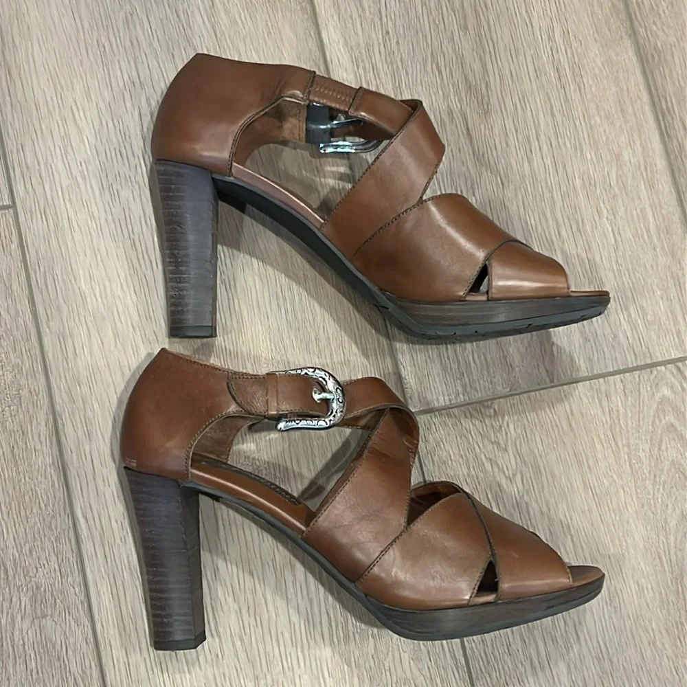 Brighton vogue heels